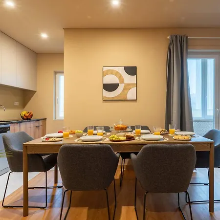 Elegant Modern Flat With Balcony By Hostwise * Porto