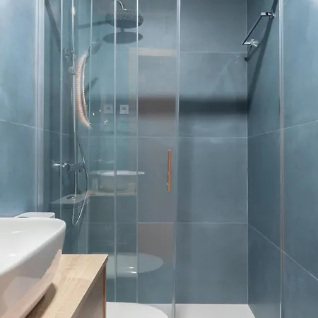 Elegant Modern Flat With Balcony By Hostwise * Porto