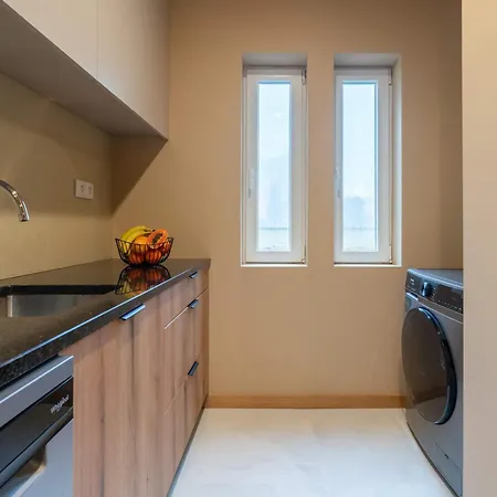 Elegant Modern Flat With Balcony By Hostwise Lägenhet *