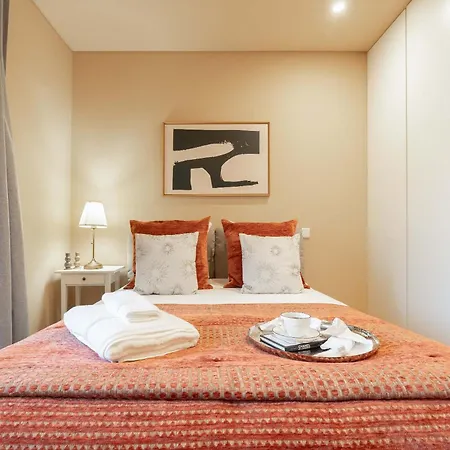 Elegant Modern Flat With Balcony By Hostwise Oporto