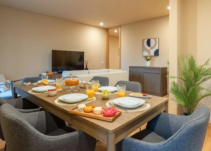 Elegant Modern Flat With Balcony By Hostwise * Porto