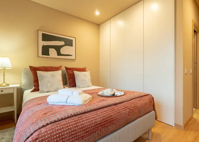 Elegant Modern Flat With Balcony By Hostwise * Porto