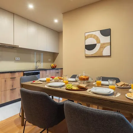 Elegant Modern Flat With Balcony By Hostwise شقة *